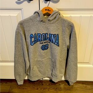 Champion Size M - Carolina Tar Heels hoodie!